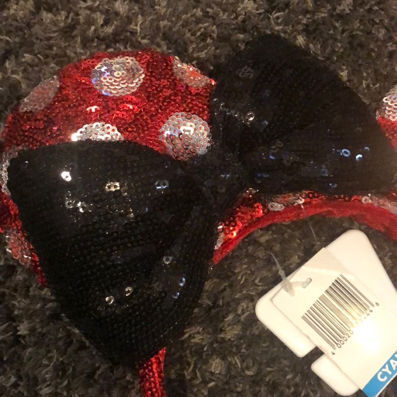 Minnie Mouse Ears - Picture 2 of 4